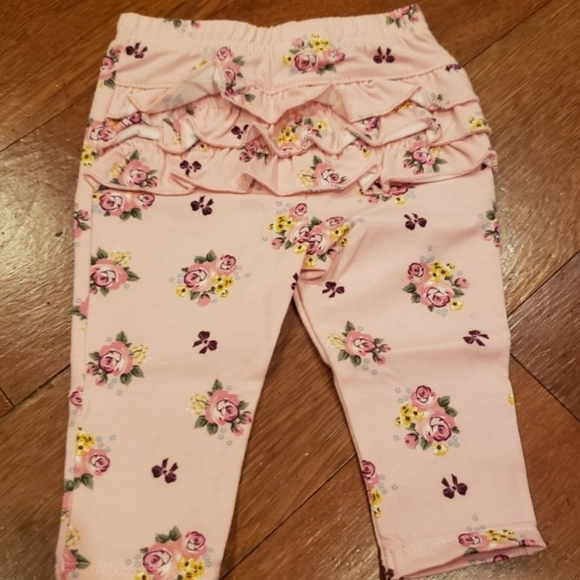 3/$12 NWT BABY GIRL Floral Ruffle Butt Baby Leggings Size 3-6mos - Picture 6 of 6